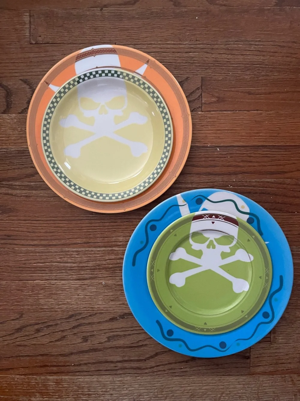 NWOT set of 4 PIRATE PLATES handcrafted